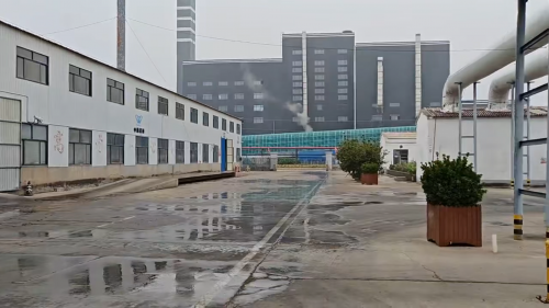 氧化锌产品堆放整齐，装车完成准备出货