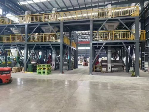 工厂氢氧化铝悬浮液产品装车