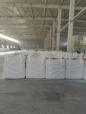 喷雾干燥型聚合氯化铝细腻粉末状态