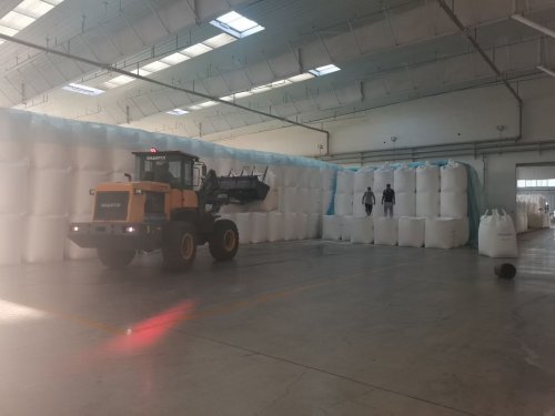 高纯度氢氧化铝产品批量装车